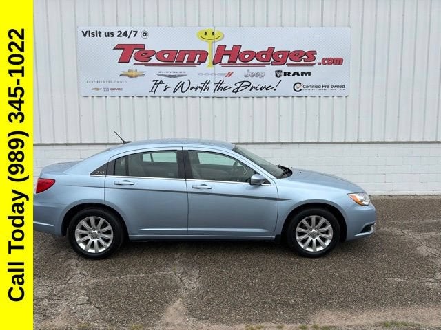 2013 Chrysler 200 Touring