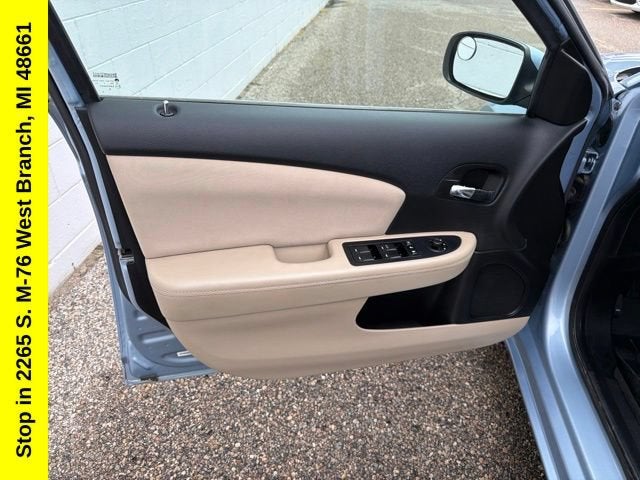 2013 Chrysler 200 Touring