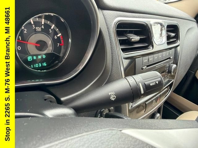 2013 Chrysler 200 Touring