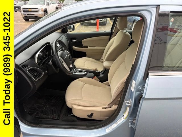 2013 Chrysler 200 Touring