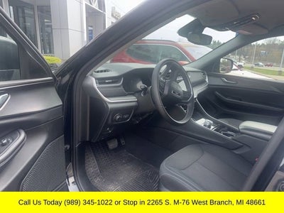 2023 Jeep Grand Cherokee Laredo