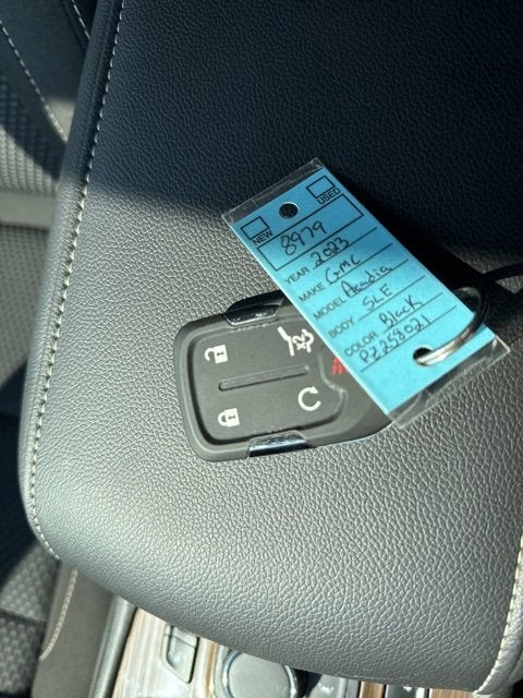 2023 GMC Acadia SLE