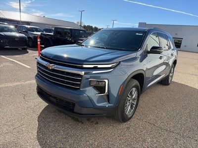 2024 Chevrolet Traverse LT
