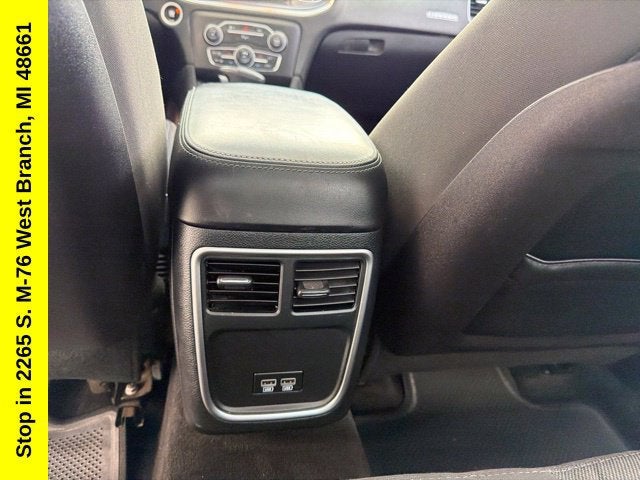 2016 Dodge Charger SE