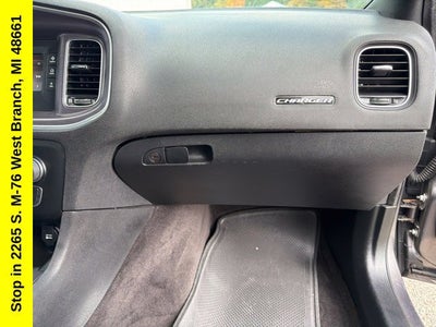 2016 Dodge Charger SE