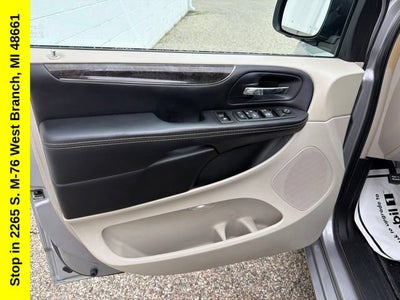 2015 Chrysler Town & Country Touring