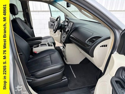 2015 Chrysler Town & Country Touring