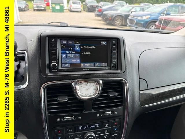 2015 Chrysler Town & Country Touring