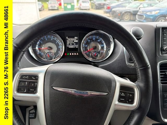 2015 Chrysler Town & Country Touring