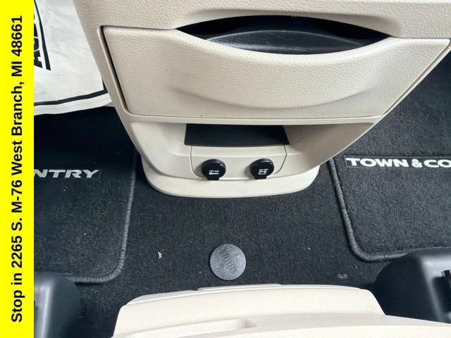 2015 Chrysler Town & Country Touring