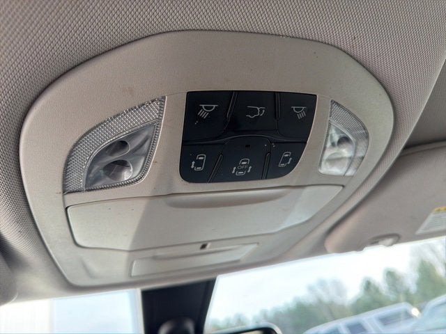 2020 Chrysler Voyager LXI