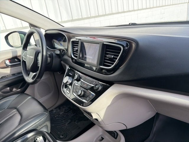 2020 Chrysler Voyager LXI