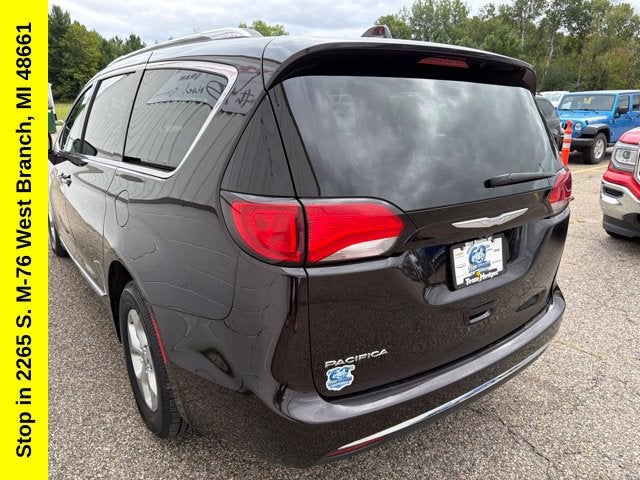 2017 Chrysler Pacifica Touring-L Plus