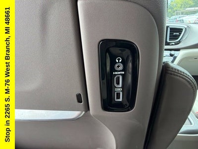 2017 Chrysler Pacifica Touring-L Plus