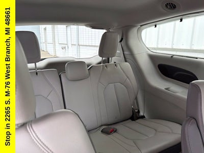 2017 Chrysler Pacifica Touring-L Plus