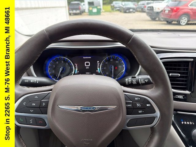 2017 Chrysler Pacifica Touring-L Plus