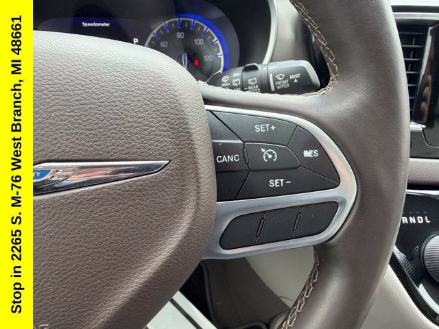 2017 Chrysler Pacifica Touring-L Plus