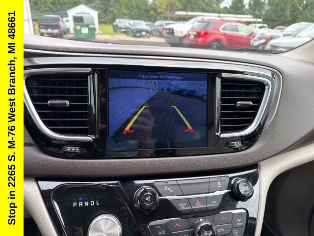 2017 Chrysler Pacifica Touring-L Plus