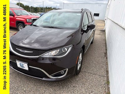 2017 Chrysler Pacifica Touring-L Plus