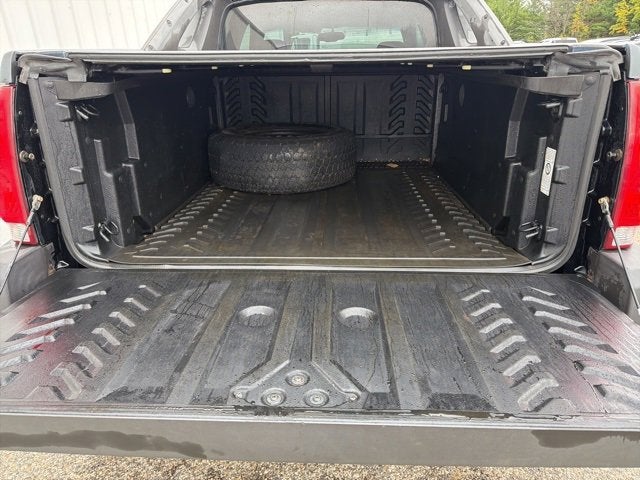 2003 Chevrolet Avalanche BASE