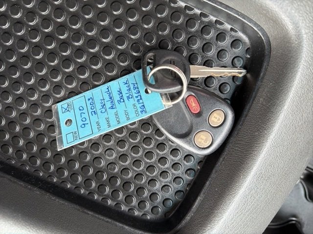 2003 Chevrolet Avalanche BASE