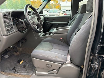 2003 Chevrolet Avalanche BASE