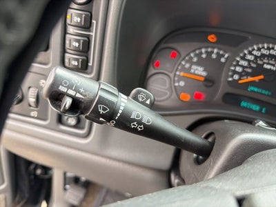 2003 Chevrolet Avalanche BASE