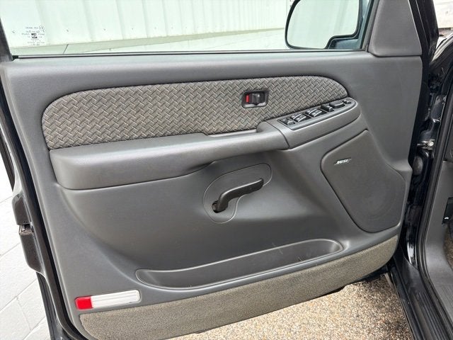 2003 Chevrolet Avalanche BASE