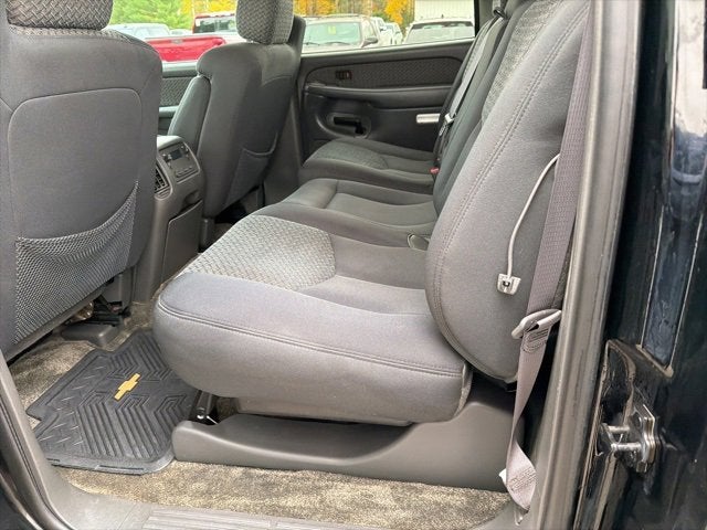2003 Chevrolet Avalanche BASE