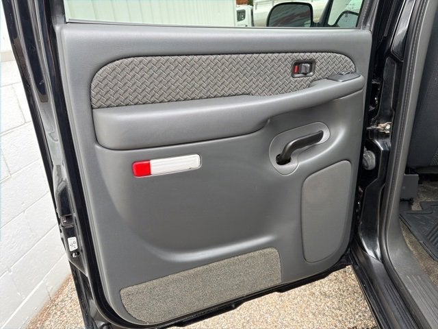 2003 Chevrolet Avalanche BASE