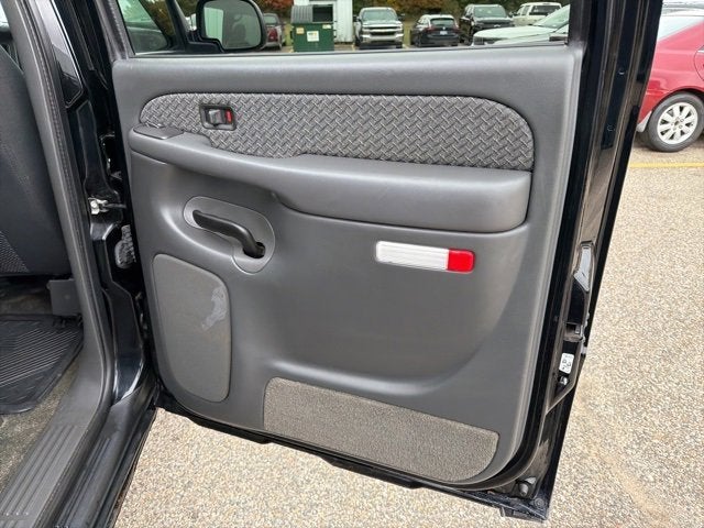 2003 Chevrolet Avalanche BASE