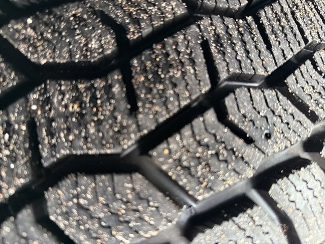 2003 Chevrolet Avalanche BASE