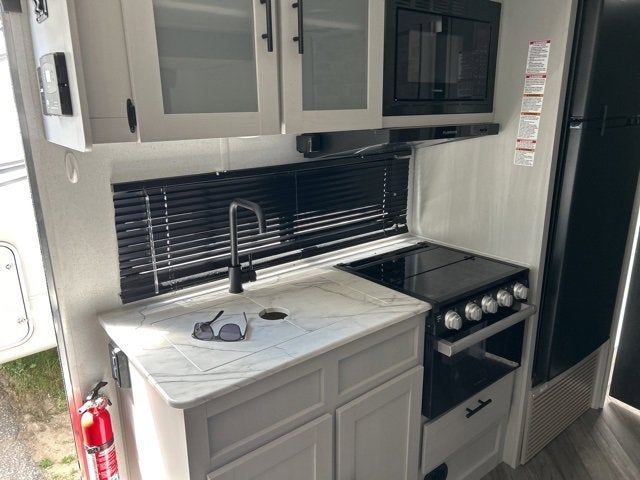 2021 FOREST RIVER TOY HAULER TRAVEL TRA